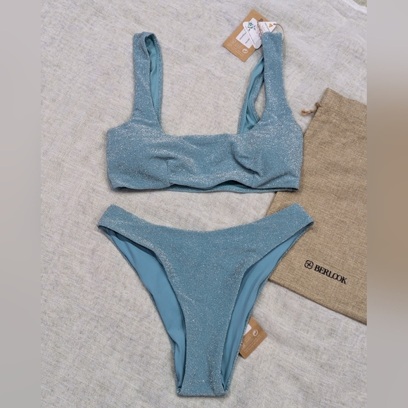 BNWT / Berlook / Small - Picture 1 of 2